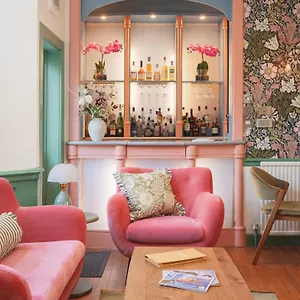 4* Hotel Harington's