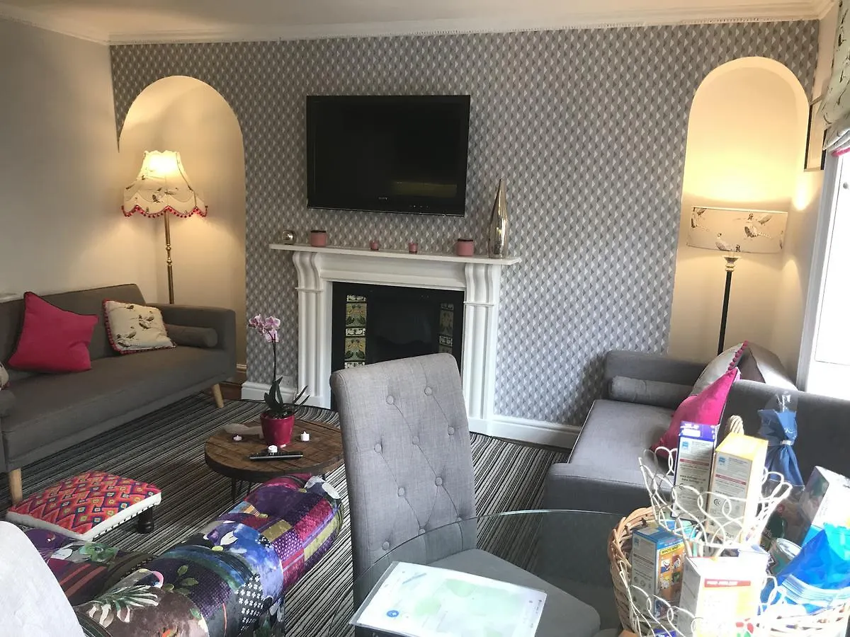 Bed & Breakfast City Centre - Rivers Street, Quiet 2 Bed Ground Floor Georgian Garden Apartment